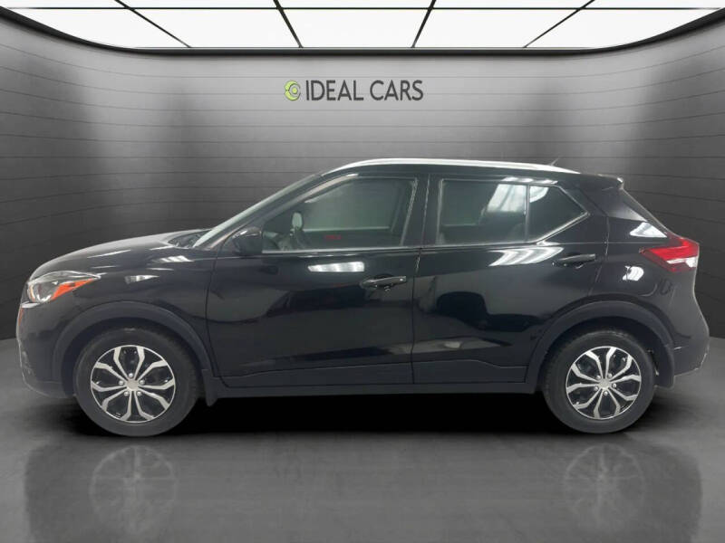 2019 Nissan Kicks S