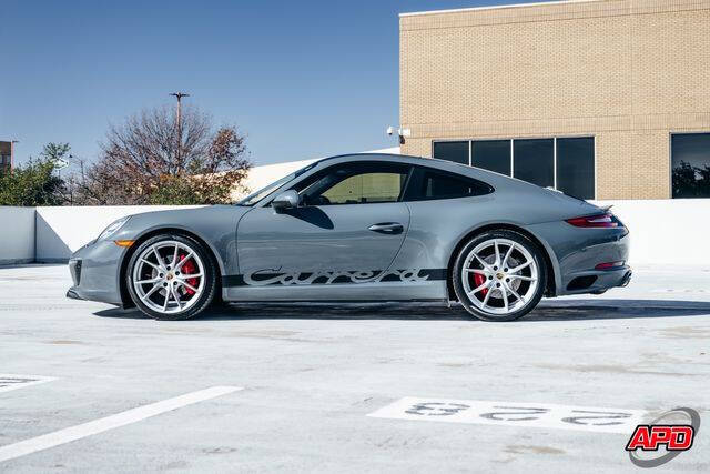 2017 Porsche 911 Carrera