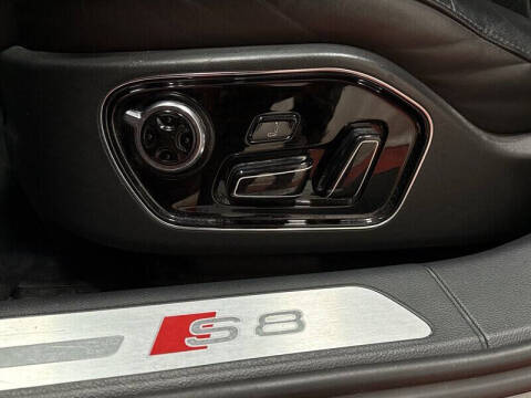 2015 Audi S8 4.0T quattro