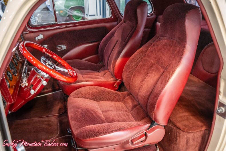 1940 Chevrolet Deluxe