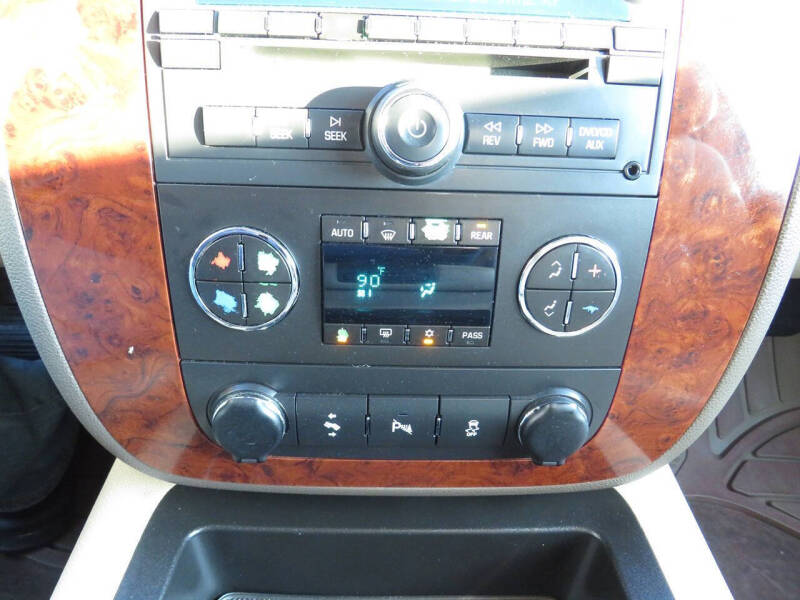 2012 Chevrolet Suburban LT