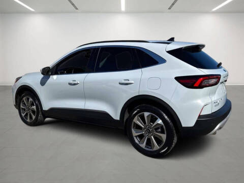 2025 Ford Escape Platinum