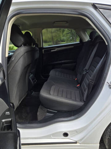 2020 Ford Fusion Hybrid SE