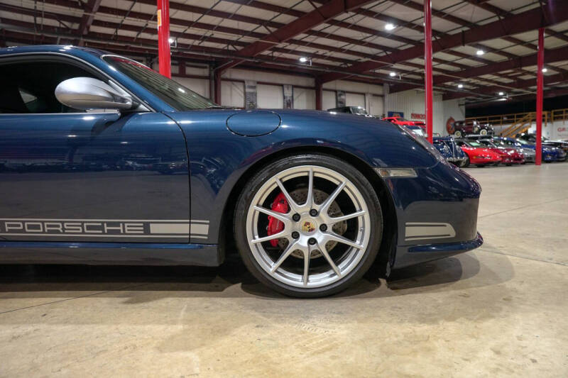 2012 Porsche Cayman R