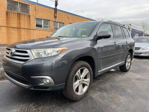 2013 Toyota Highlander for sale at Abrams Automotive Inc in Cincinnati OH