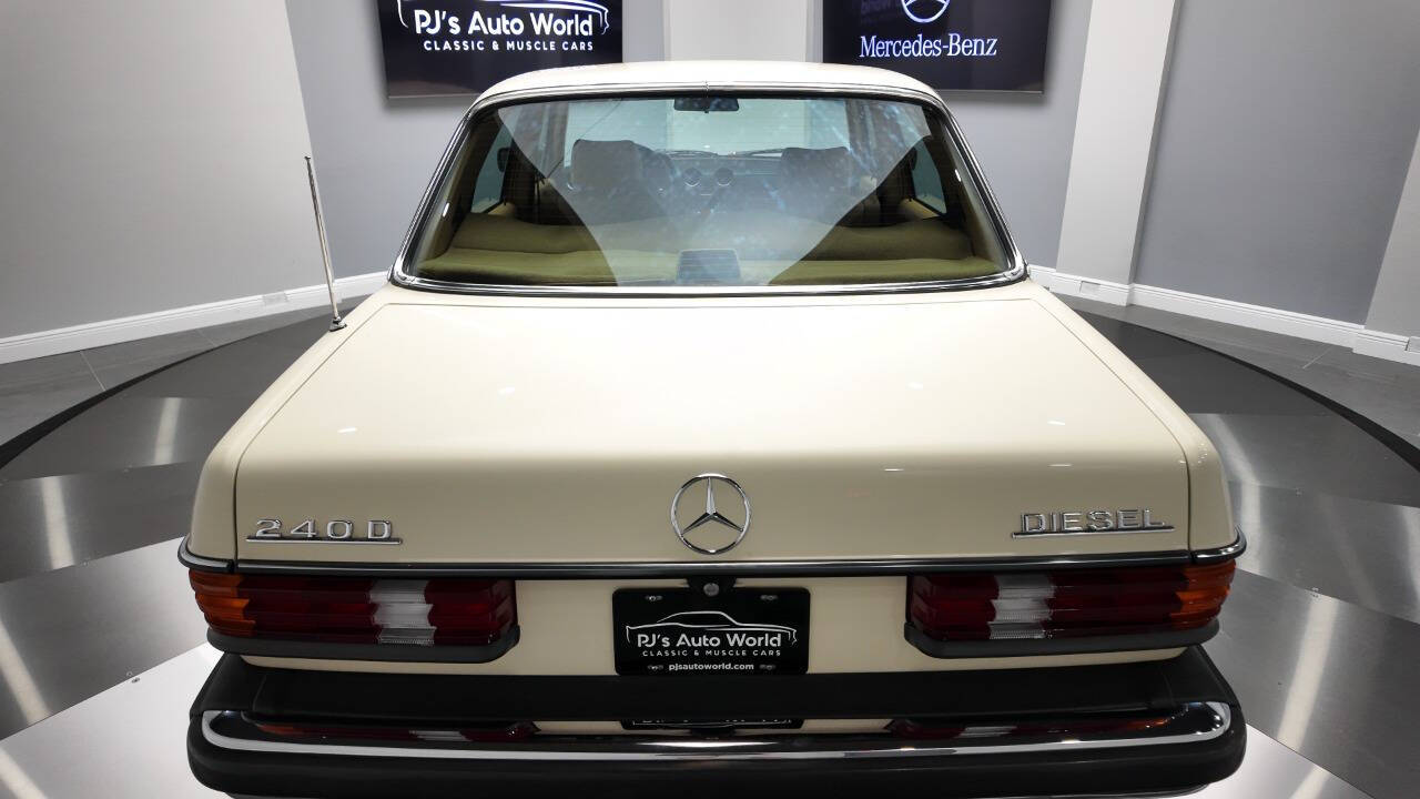 1983 Mercedes-Benz 240-Class 21