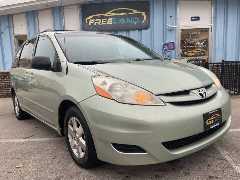 2009 Toyota Sienna LE 8-Passenger