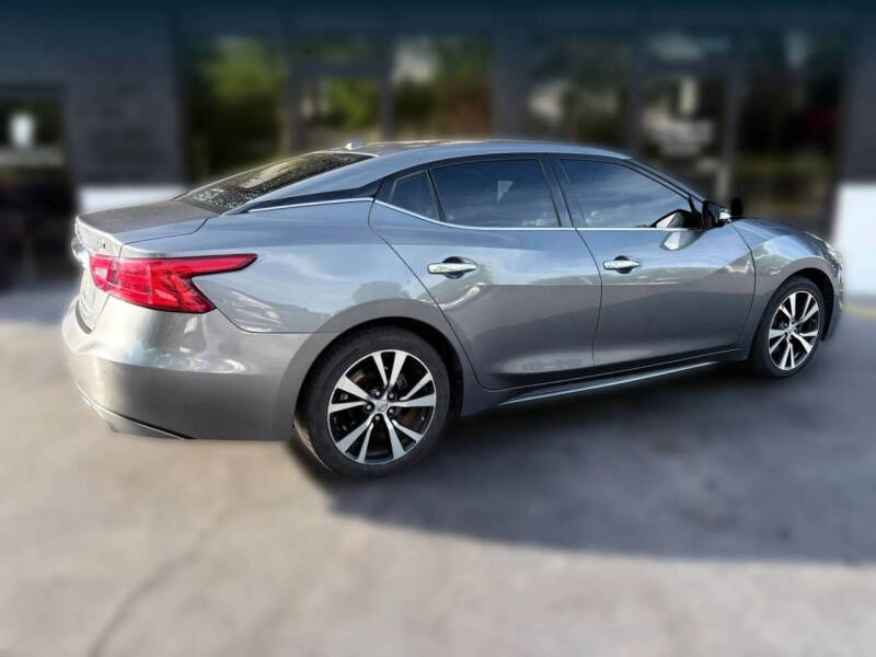 2017 Nissan Maxima