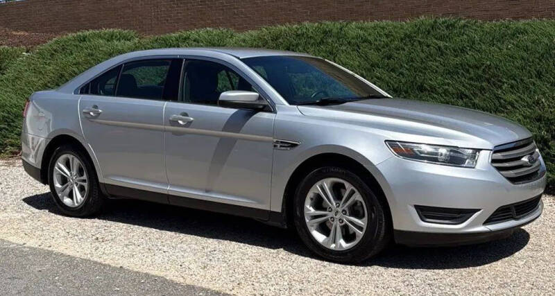 2018 Ford Taurus SEL