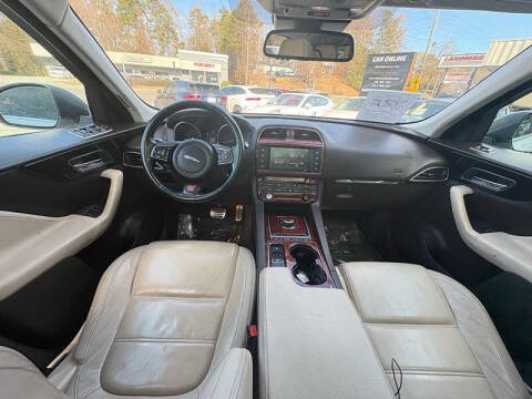 2017 Jaguar F-PACE 35t Prestige