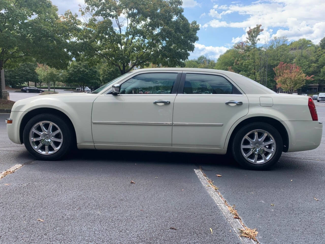 2009 Chrysler 300 for sale at Megamotors JRD in Alpharetta, GA