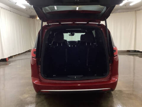 2027 Chrysler Pacifica Limited