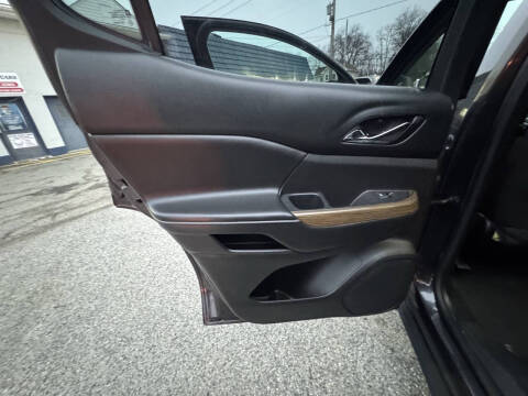 2017 GMC Acadia SLE-2