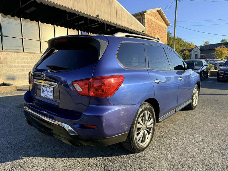 2020 Nissan Pathfinder SL