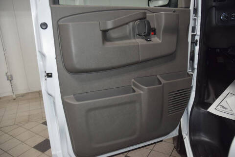 2025 Chevrolet Express 2500