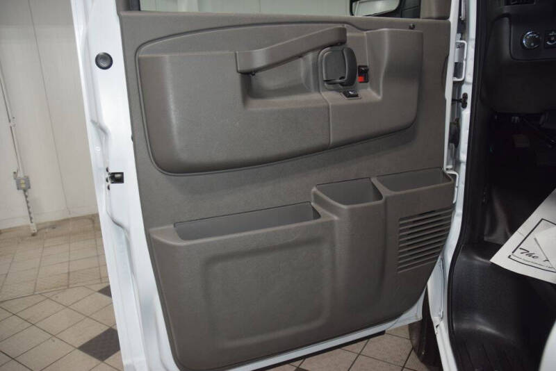 2025 Chevrolet Express 2500