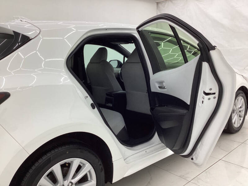 2023 Toyota Corolla Hatchback SE