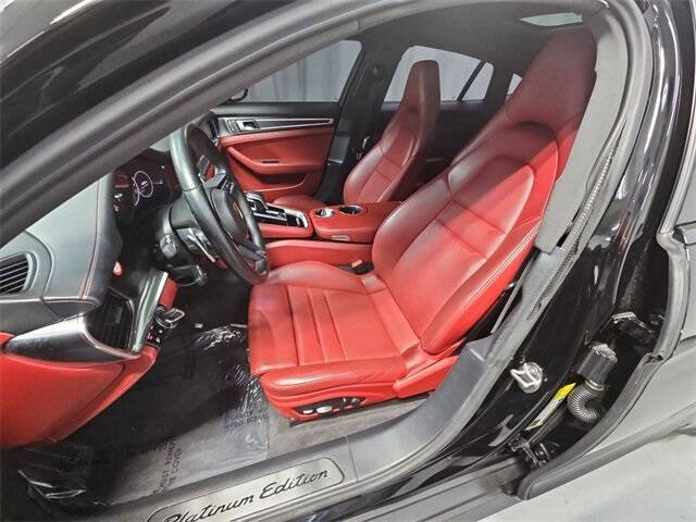 2023 Porsche Panamera Platinum Edition