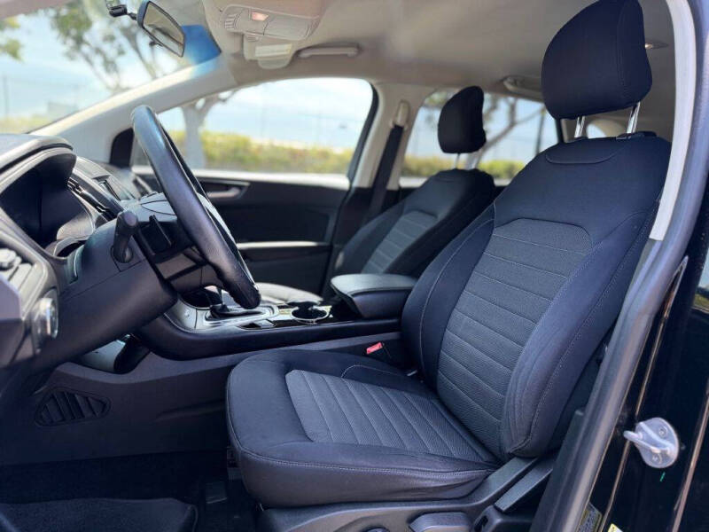 2018 Ford Edge SE
