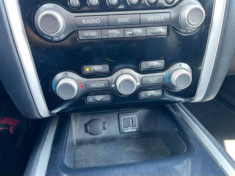 2020 Nissan Pathfinder S