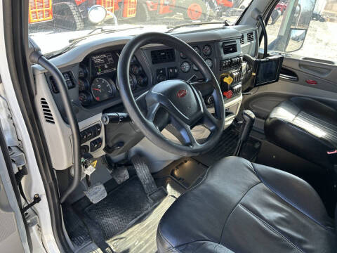 2019 Peterbilt 567 Road Tractor