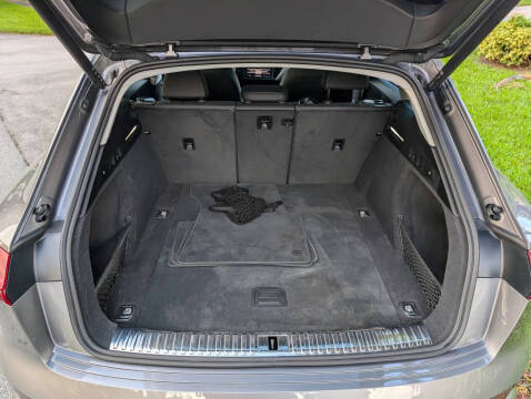 2021 Audi e-tron quattro Premium