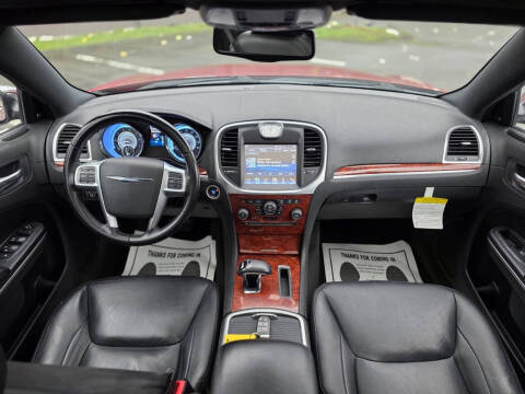 2012 Chrysler 300 Limited