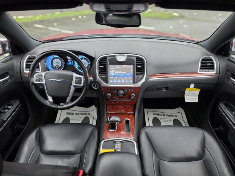 2012 Chrysler 300 Limited