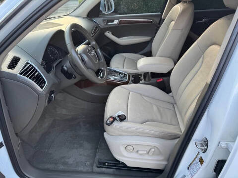 2012 Audi Q5 3.2 quattro Premium Plus