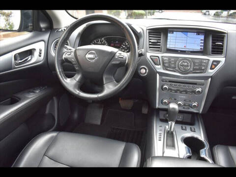 2019 Nissan Pathfinder SL