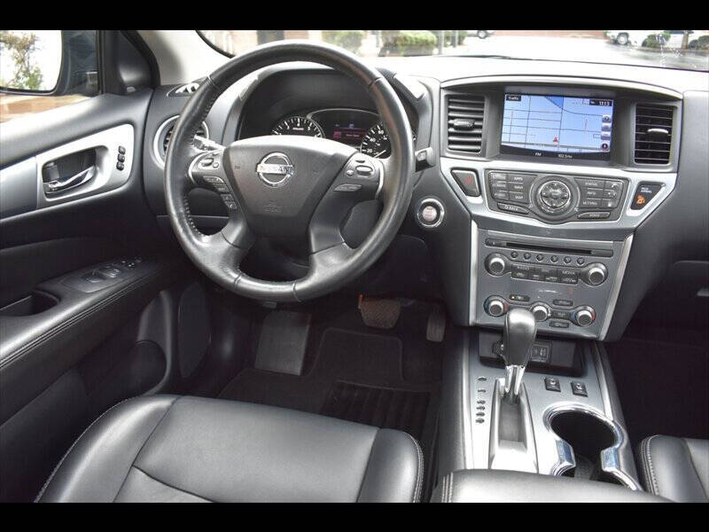 2019 Nissan Pathfinder SL