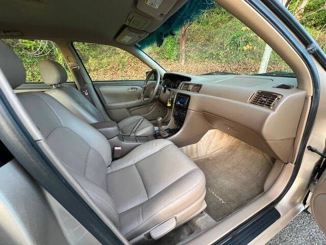 2001 Toyota Camry LE V6