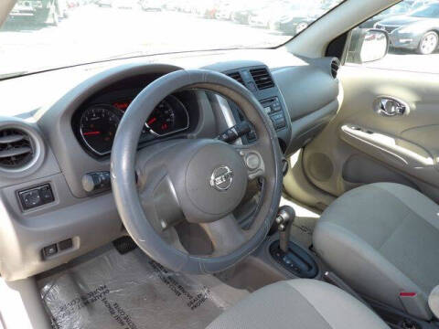 2013 Nissan Versa 1.6 SV