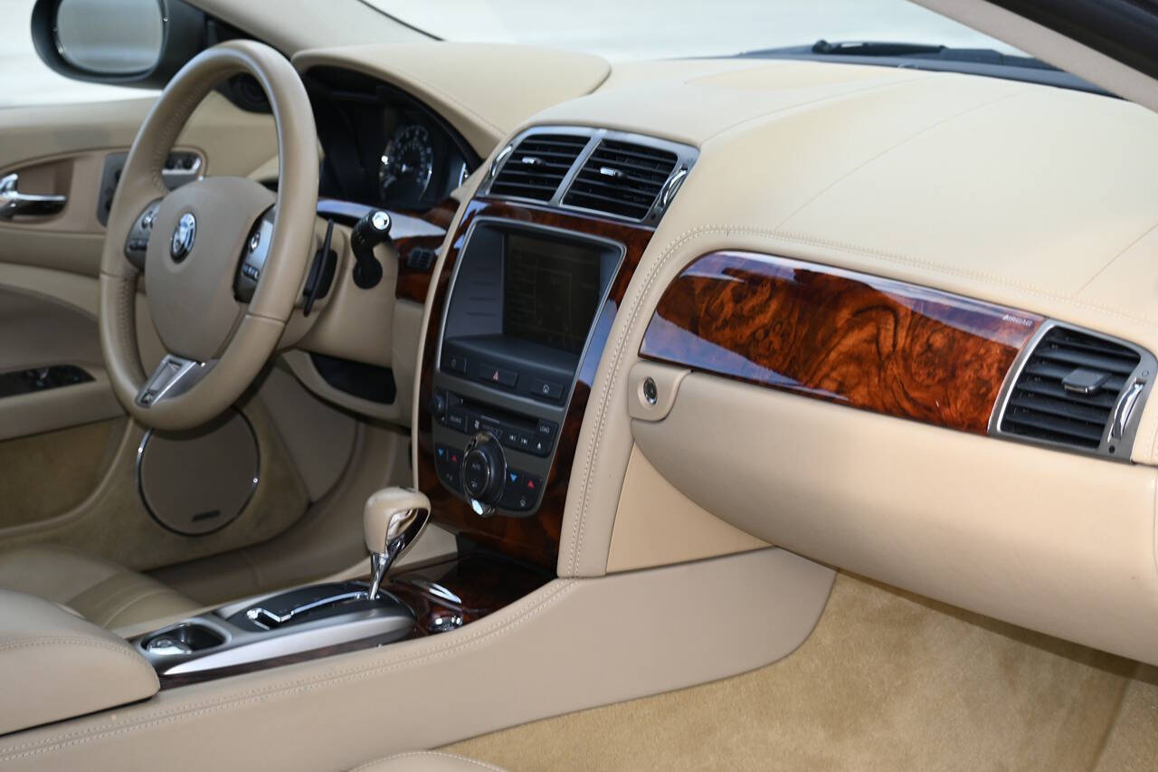 2007 Jaguar XK-Series 22