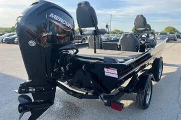 2022 Lowe Boats Legacy