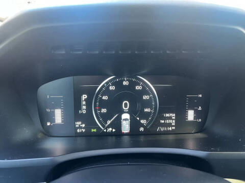 2018 Volvo XC90 T5 Momentum 7-Passenger