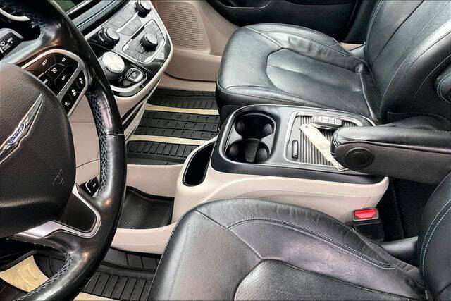 2021 Chrysler Pacifica Touring L