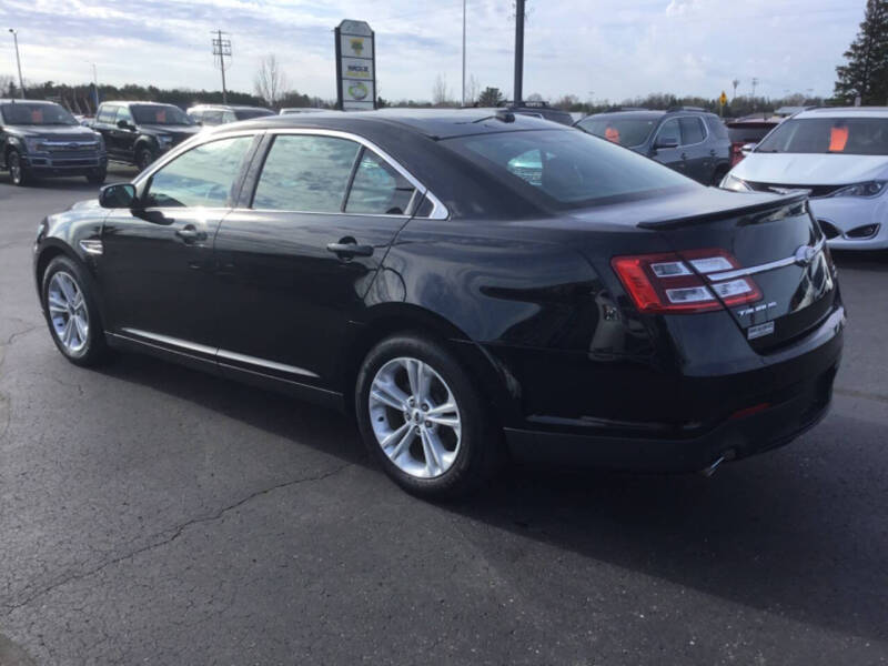 2016 Ford Taurus SEL