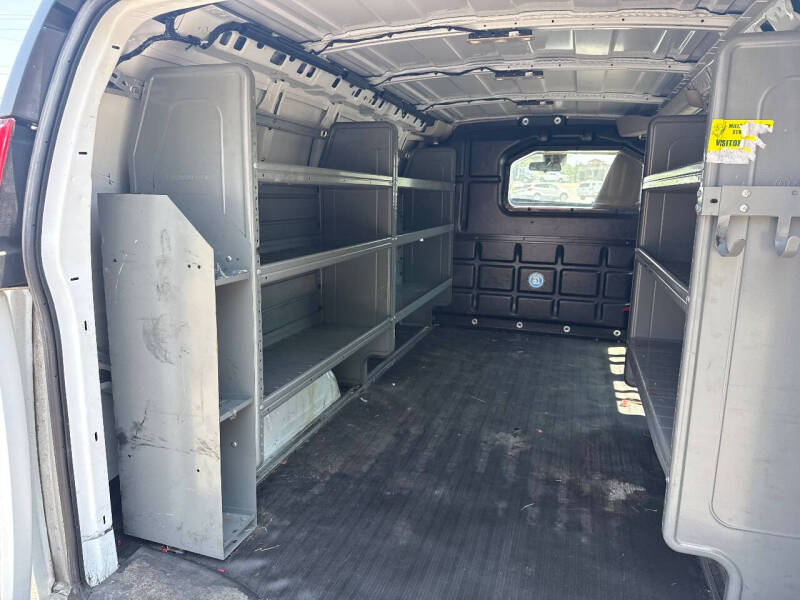 2021 Chevrolet Express 2500