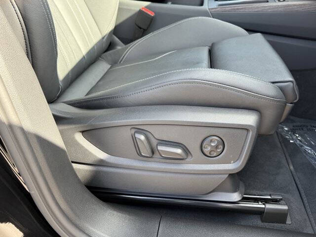 2024 Audi Q5 e quattro S line Premium 55 TFSI