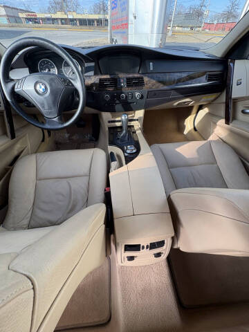 2004 BMW 5 Series 525i
