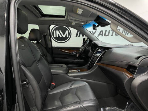 2018 Cadillac Escalade ESV Luxury