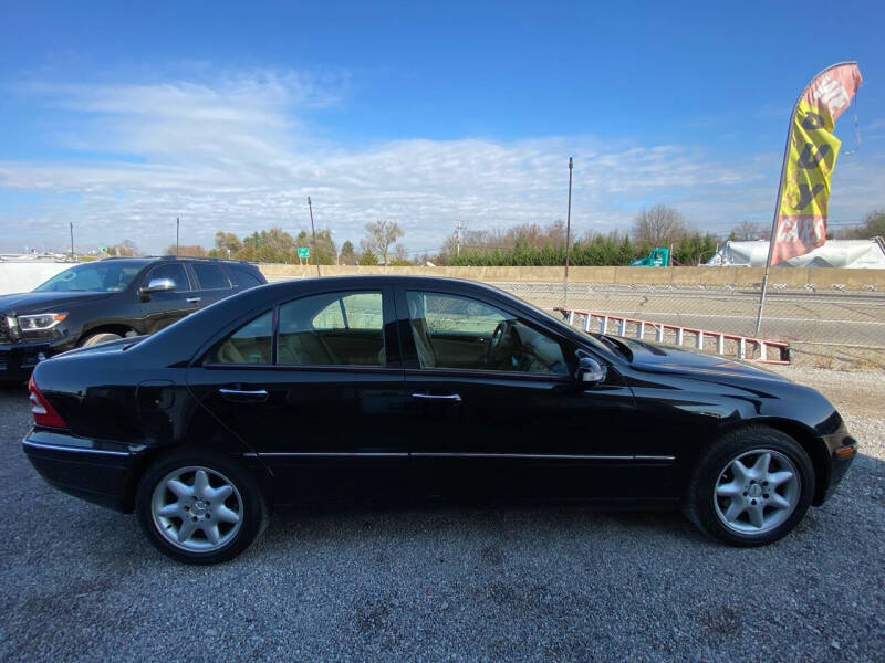 2005 Mercedes-Benz C-Class C240 4Matic photo 7