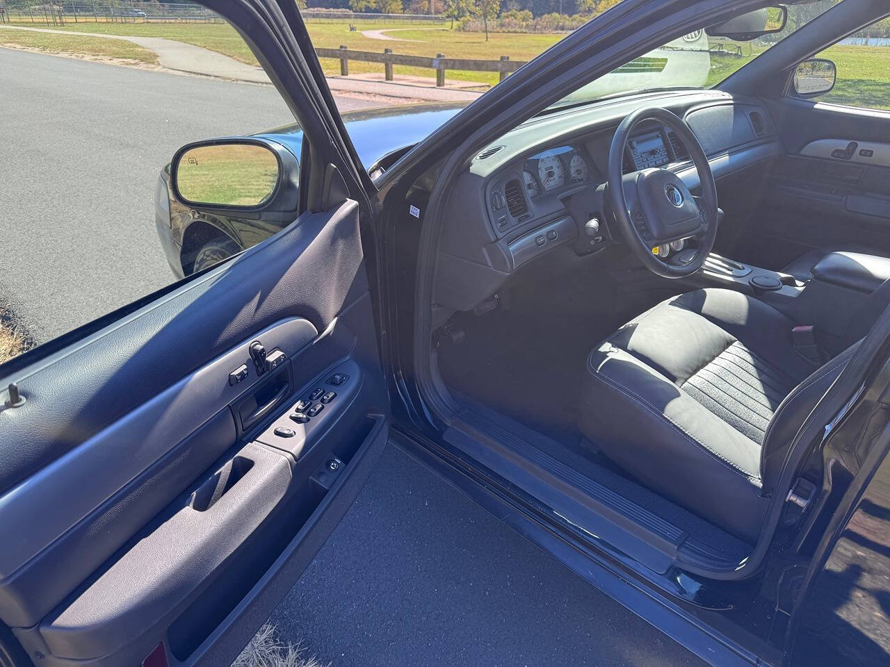 2004 Mercury Marauder 2