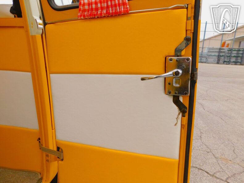 1975 Volkswagen Type 2