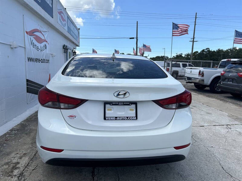 2014 Hyundai Elantra SE