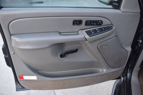 2004 Chevrolet Suburban 1500 LT