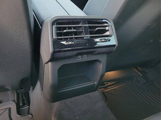 2026 BMW 5 Series 530i