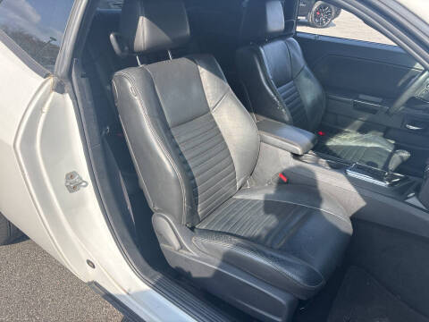 2013 Dodge Challenger SXT