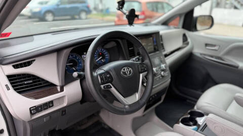 2017 Toyota Sienna